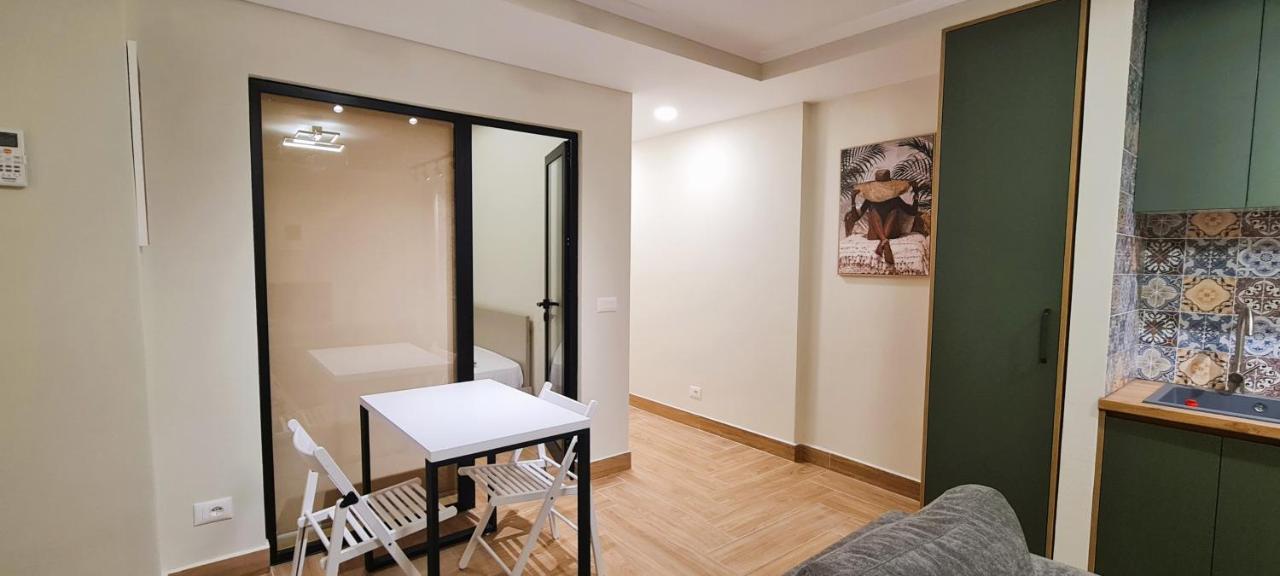 2V1 - Center Apartment 4 Тирана Экстерьер фото