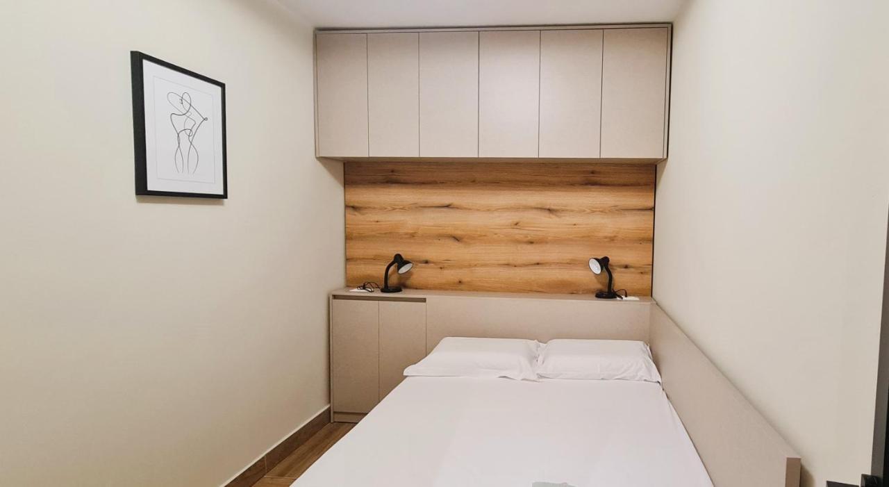 2V1 - Center Apartment 4 Тирана Экстерьер фото