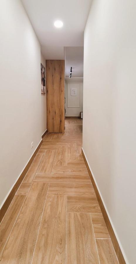 2V1 - Center Apartment 4 Тирана Экстерьер фото